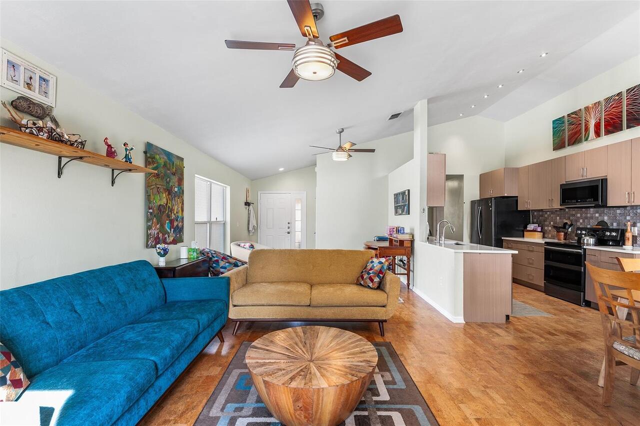 Listing Photo 6
