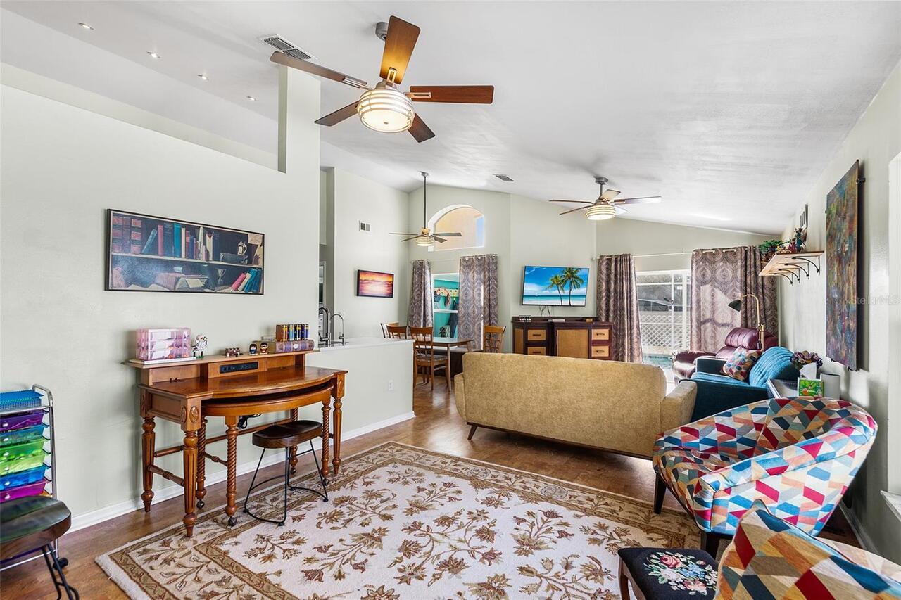 Listing Photo 8