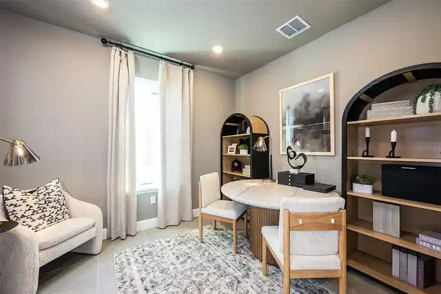 Listing Photo 11