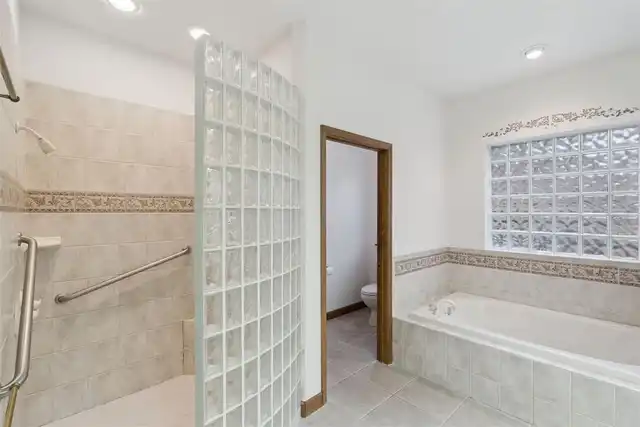 Listing Photo 19