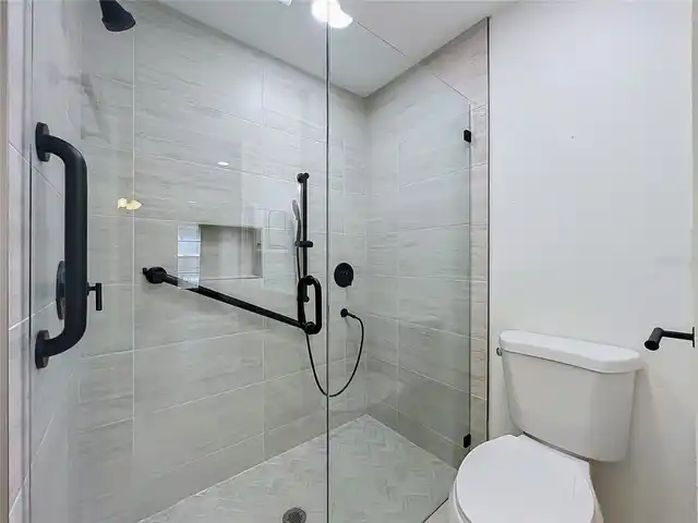 Listing Photo 37