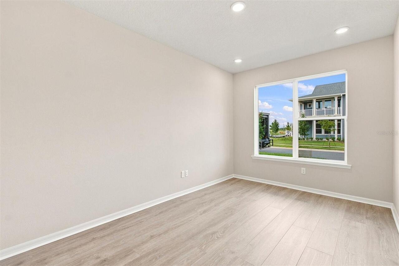 Listing Photo 14