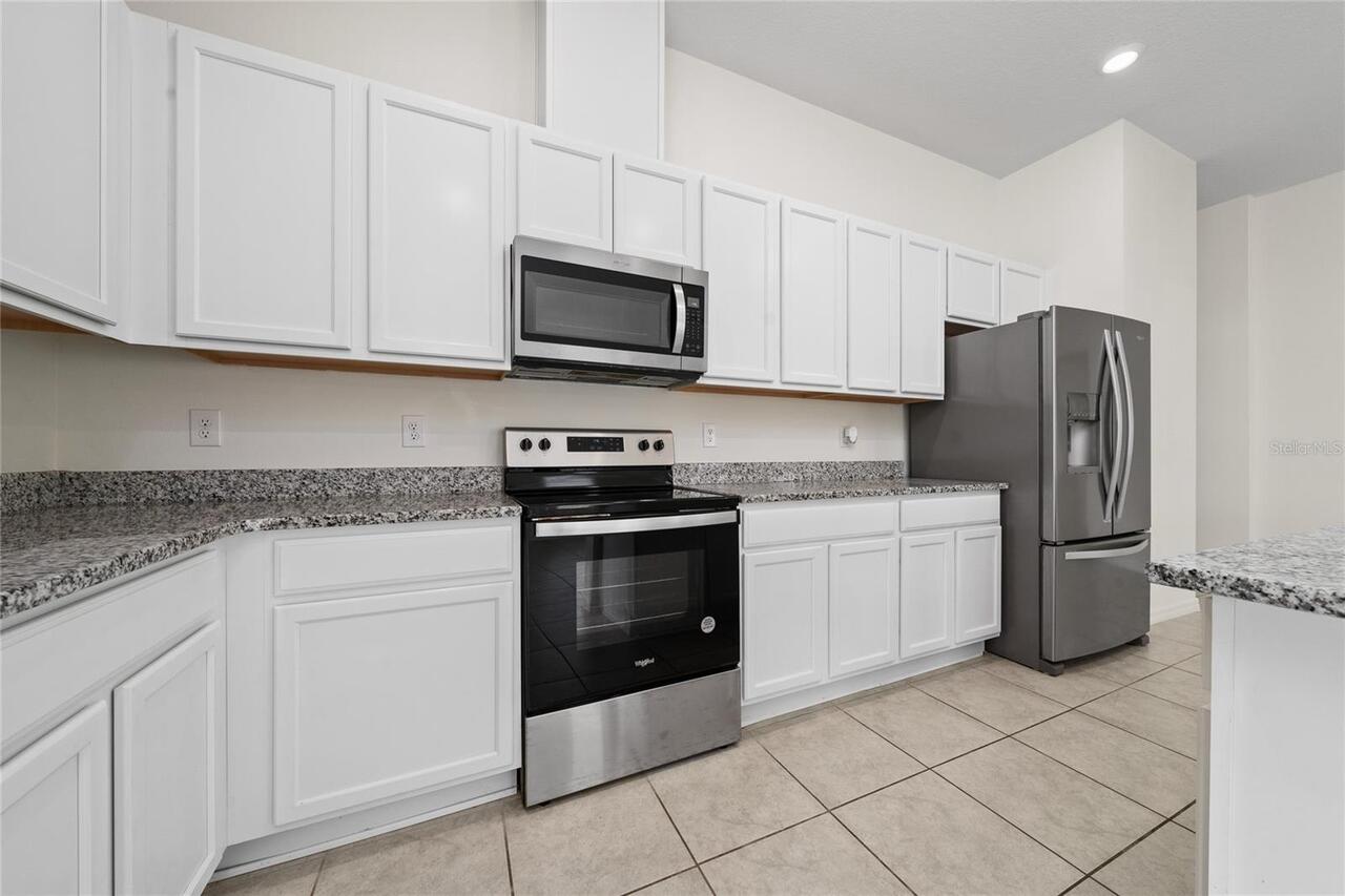 Listing Photo 12