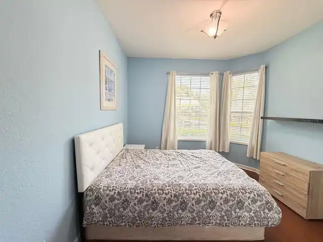 Listing Photo 6