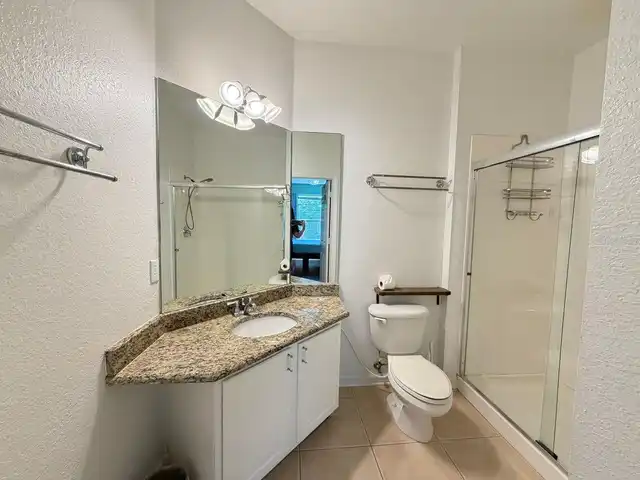 Listing Photo 9