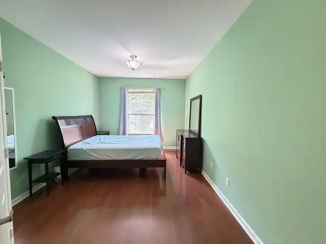 Listing Photo 11