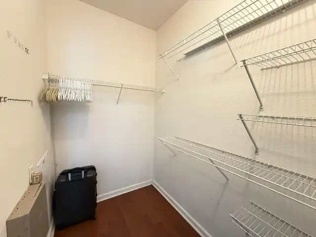 Listing Photo 12