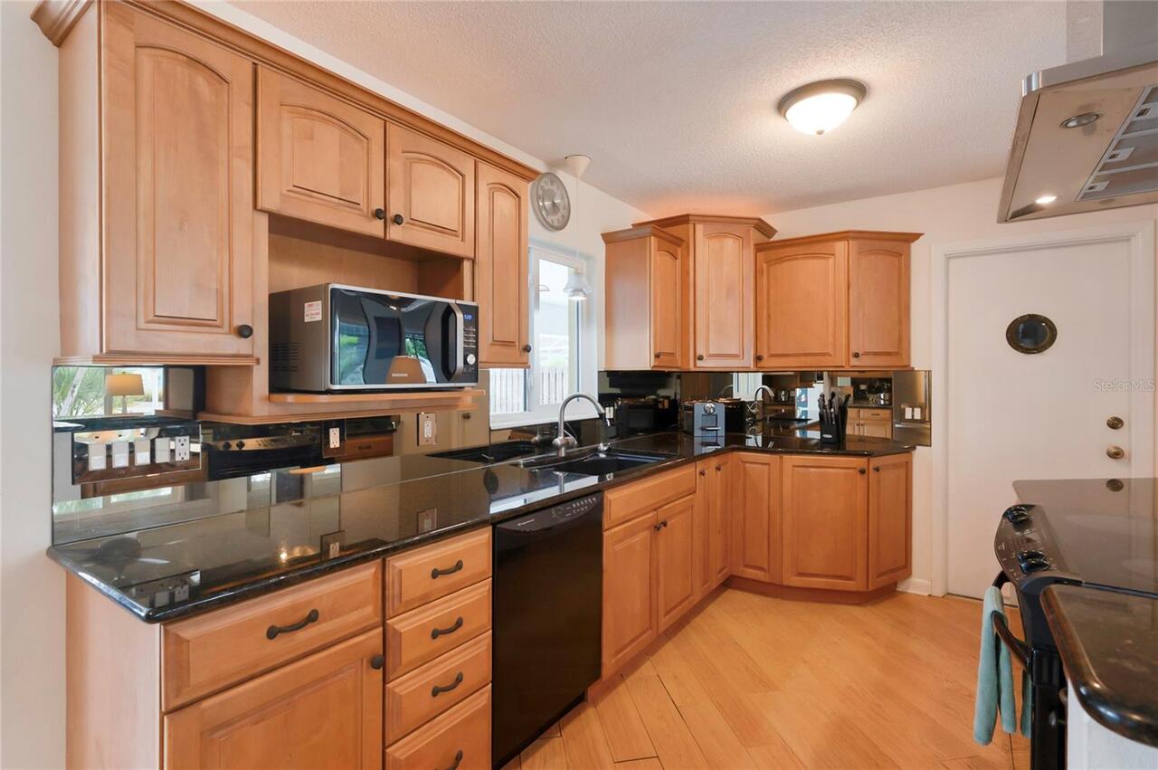 Listing Photo 15