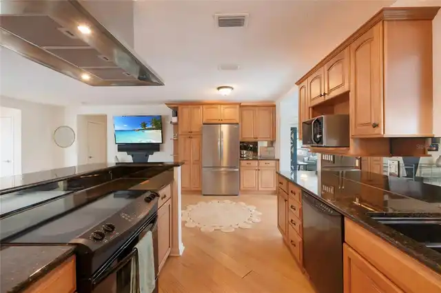 Listing Photo 18