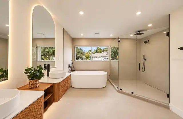 Listing Photo 9