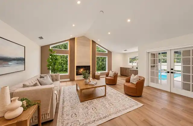 Listing Photo 12