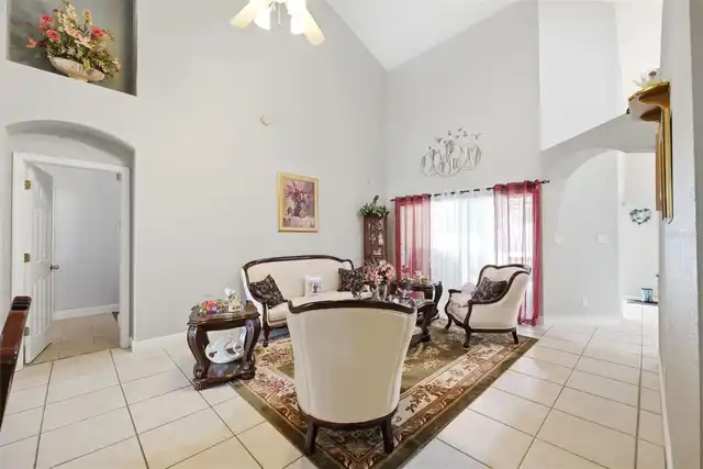 Listing Photo 11
