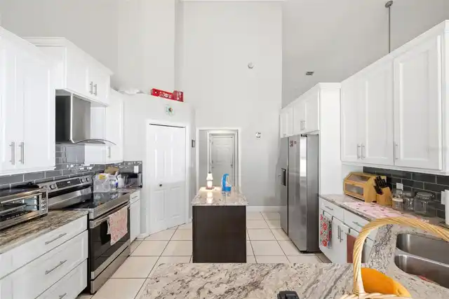 Listing Photo 15