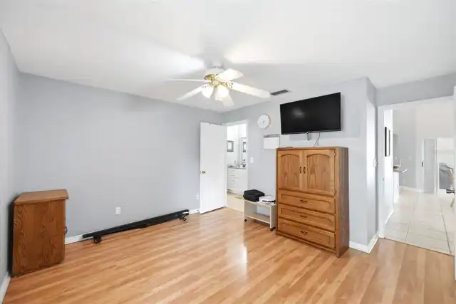 Listing Photo 28