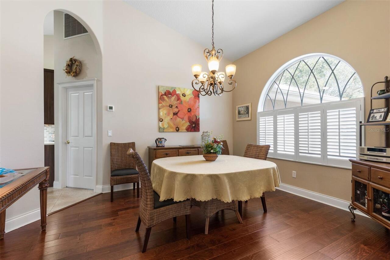 Listing Photo 8