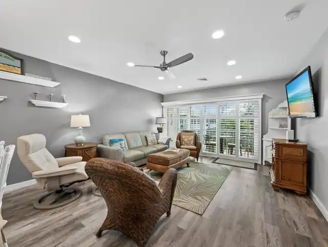 Listing Photo 10