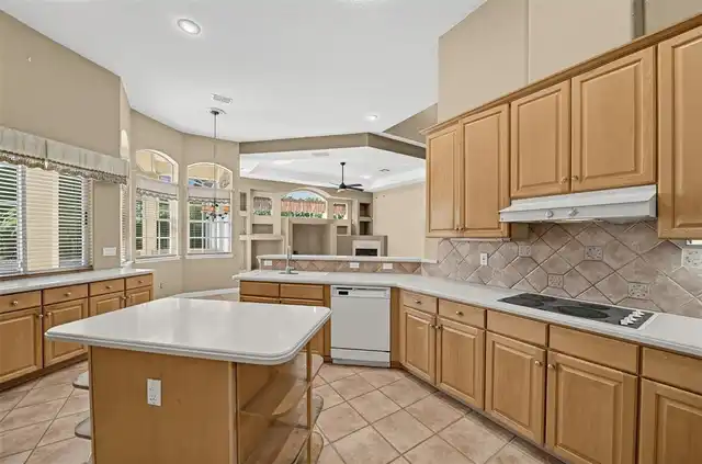 Listing Photo 18