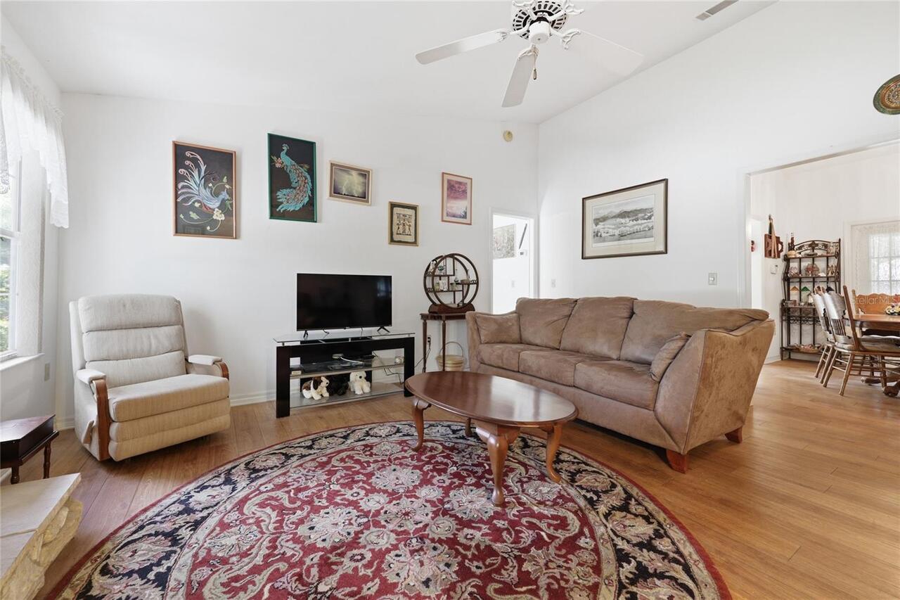 Listing Photo 14