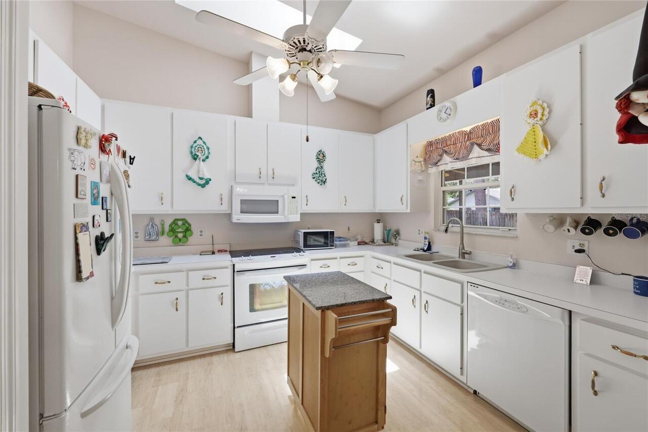 Listing Photo 17