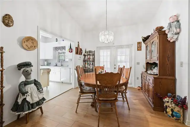 Listing Photo 16