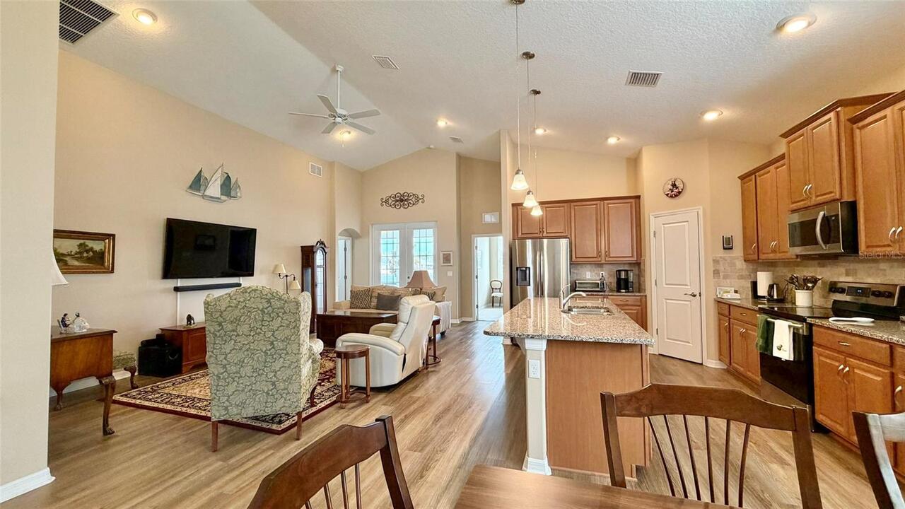 Listing Photo 12