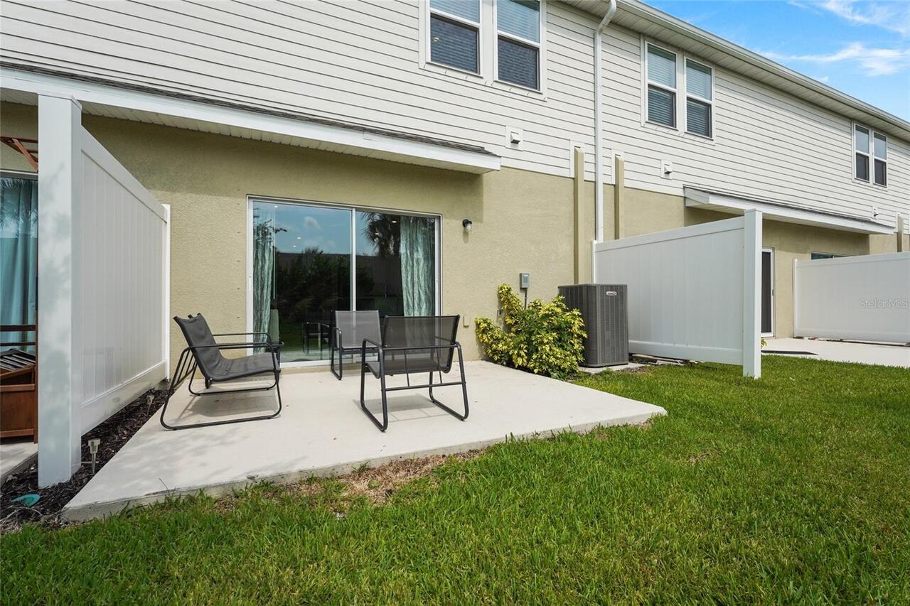 Listing Photo 10