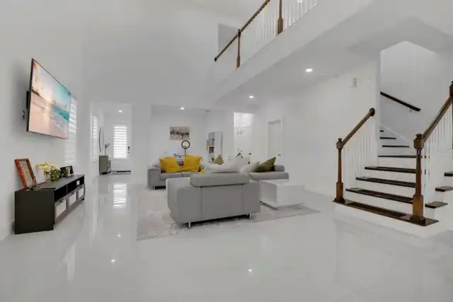 Listing Photo 11