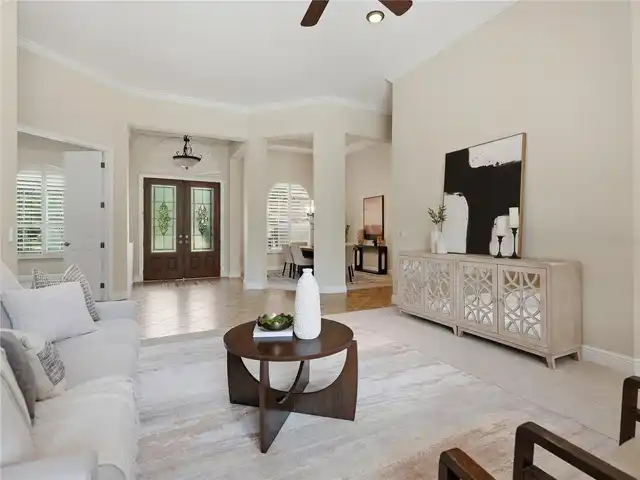 Listing Photo 11