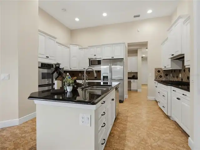 Listing Photo 16