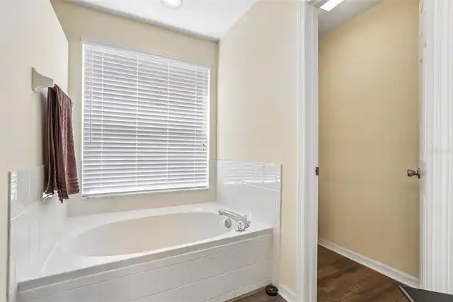 Listing Photo 23