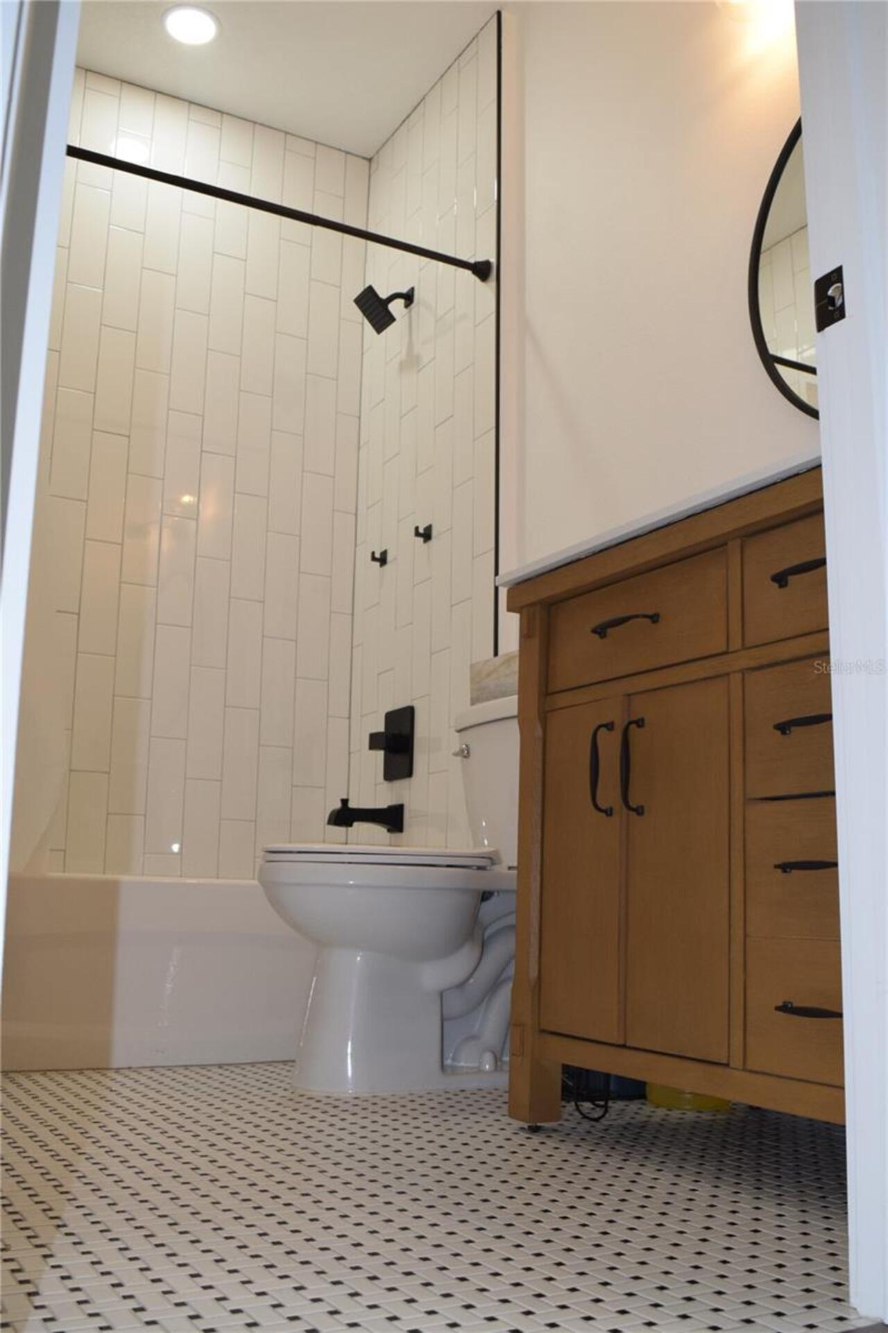 Listing Photo 10