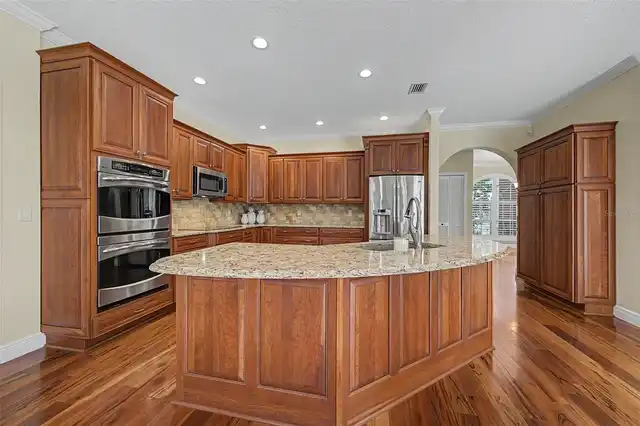 Listing Photo 8