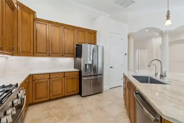 Listing Photo 12