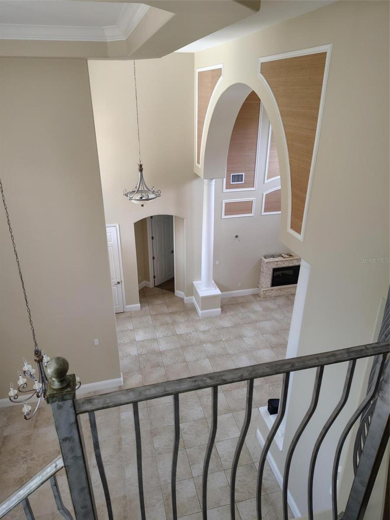 Listing Photo 12