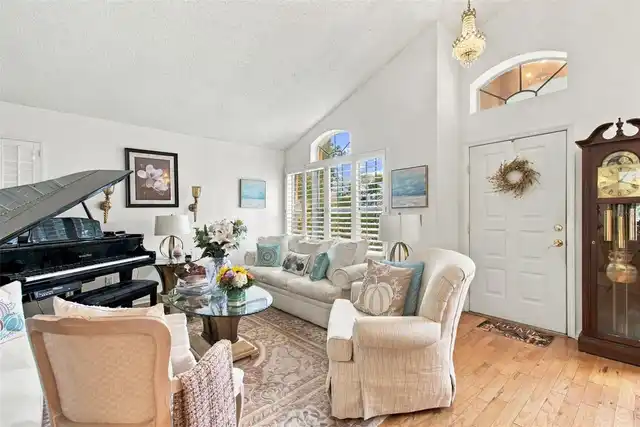 Listing Photo 16