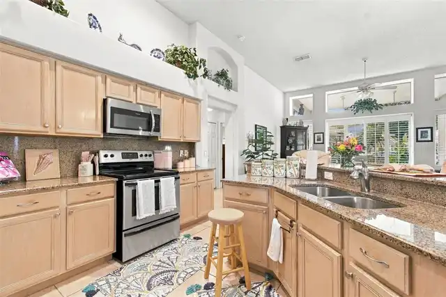 Listing Photo 19