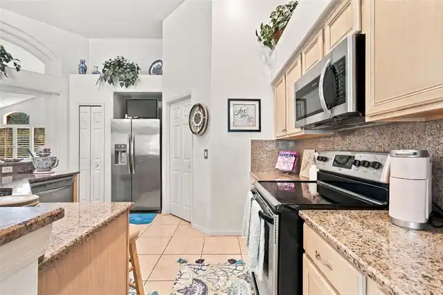 Listing Photo 22