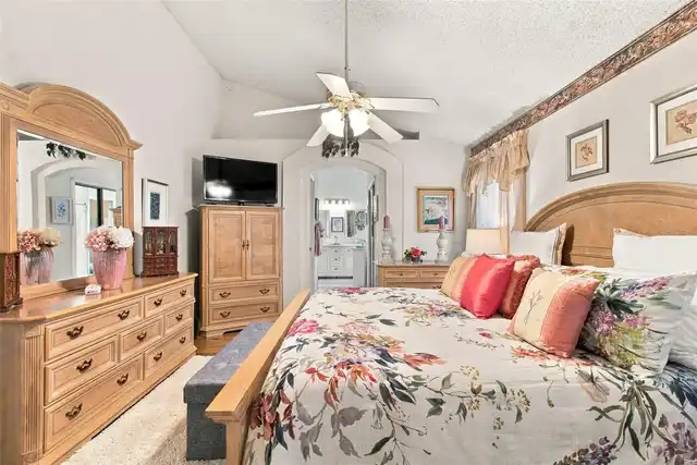 Listing Photo 32
