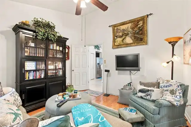 Listing Photo 38