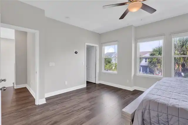 Listing Photo 32