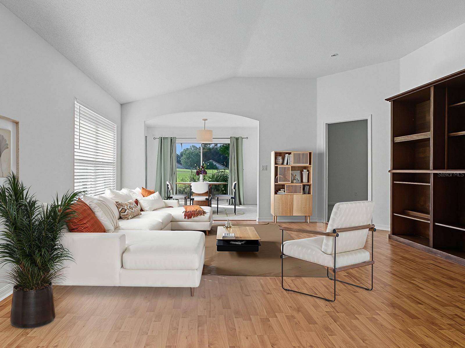 Listing Photo 11