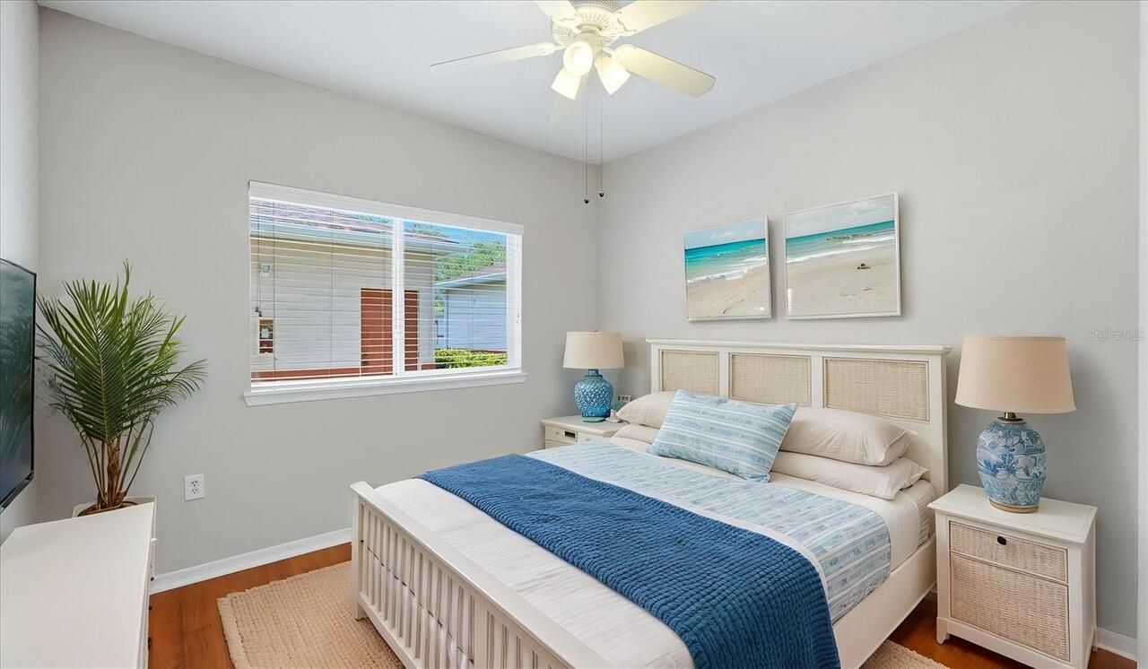 Listing Photo 14