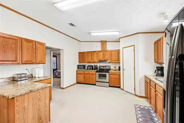 Listing Photo 8