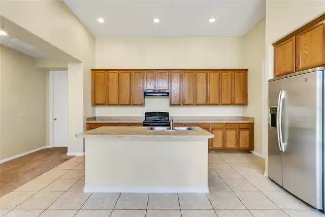 Listing Photo 6