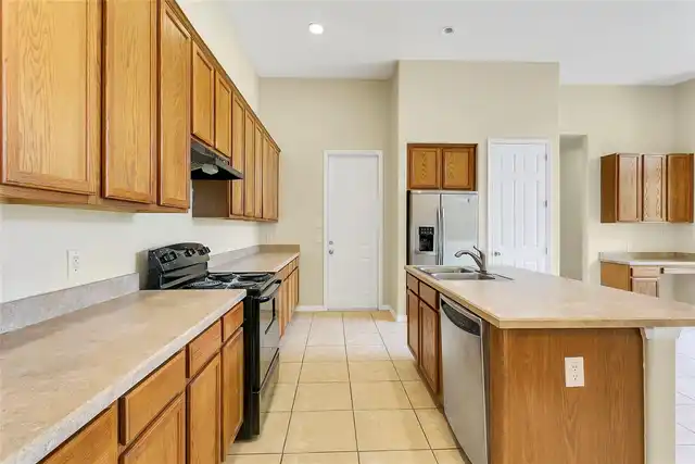 Listing Photo 7