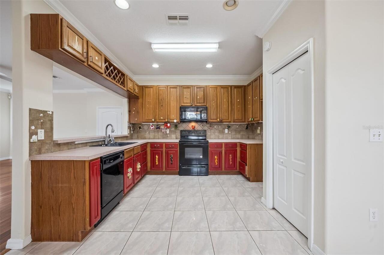 Listing Photo 9