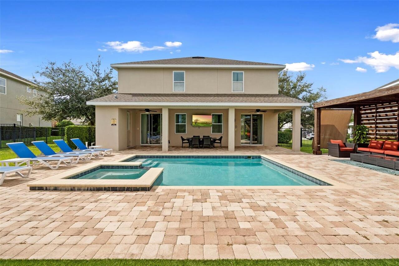 Listing Photo 8