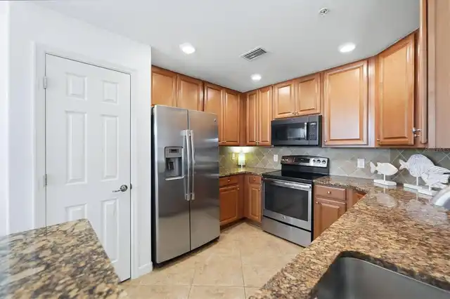 Listing Photo 14