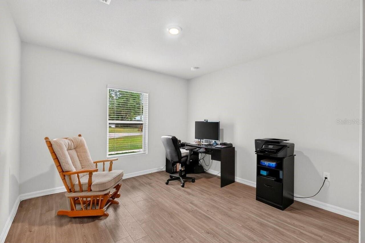 Listing Photo 10