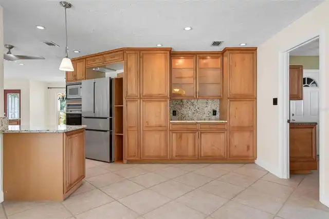 Listing Photo 16